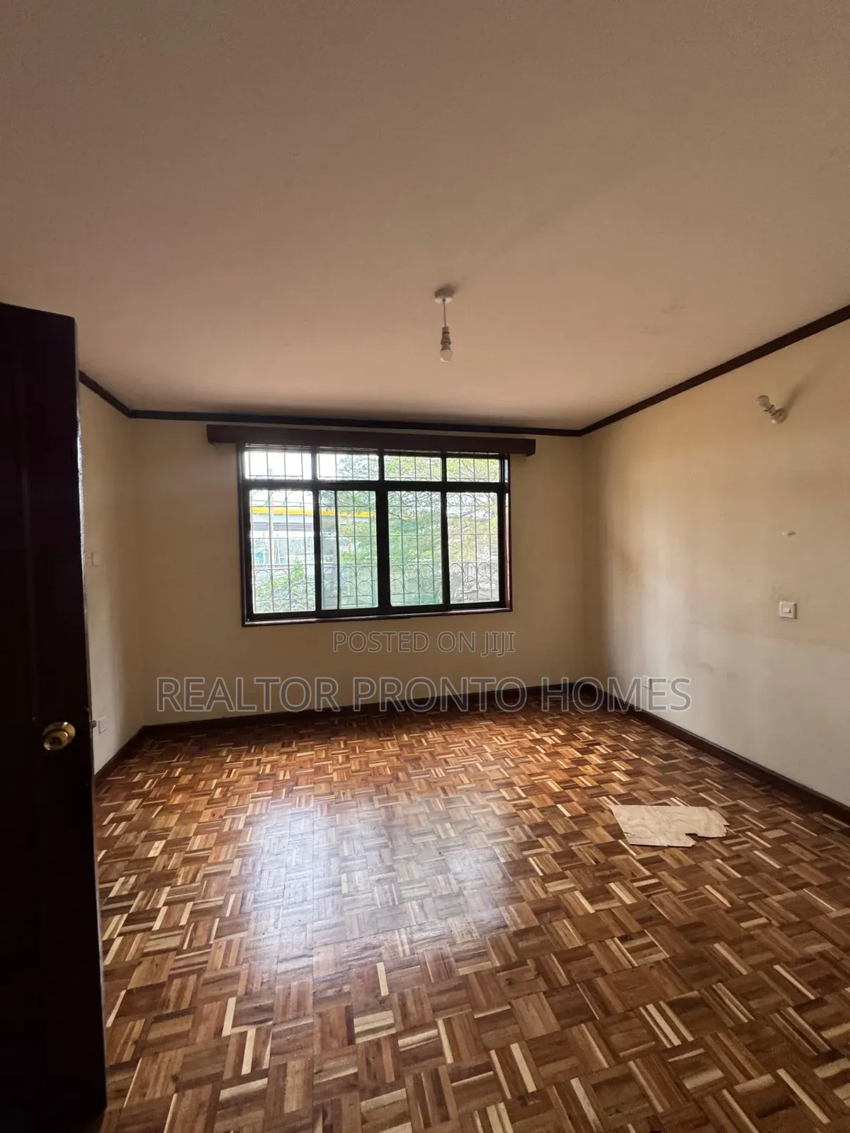 5bdrm Townhouse / Terrace in Lavington, Valley Arcade for rent
