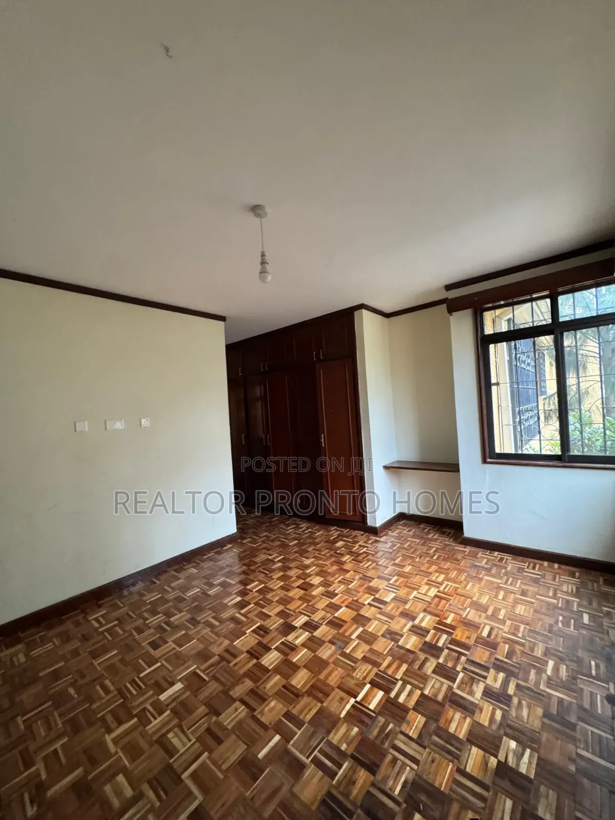 5bdrm Townhouse / Terrace in Lavington, Valley Arcade for rent