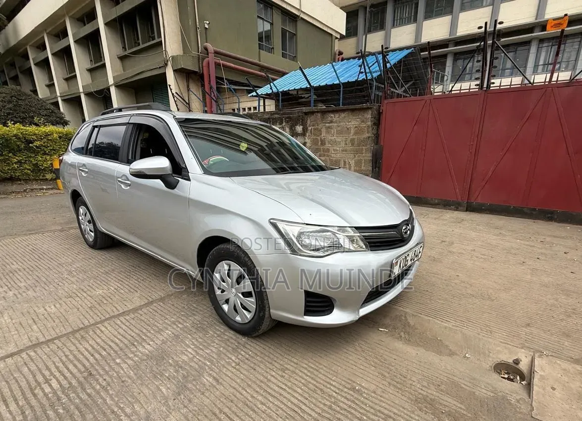 Toyota Corolla Fielder 2014 Silver