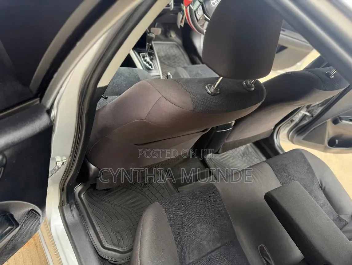 Toyota Corolla Fielder 2014 Silver