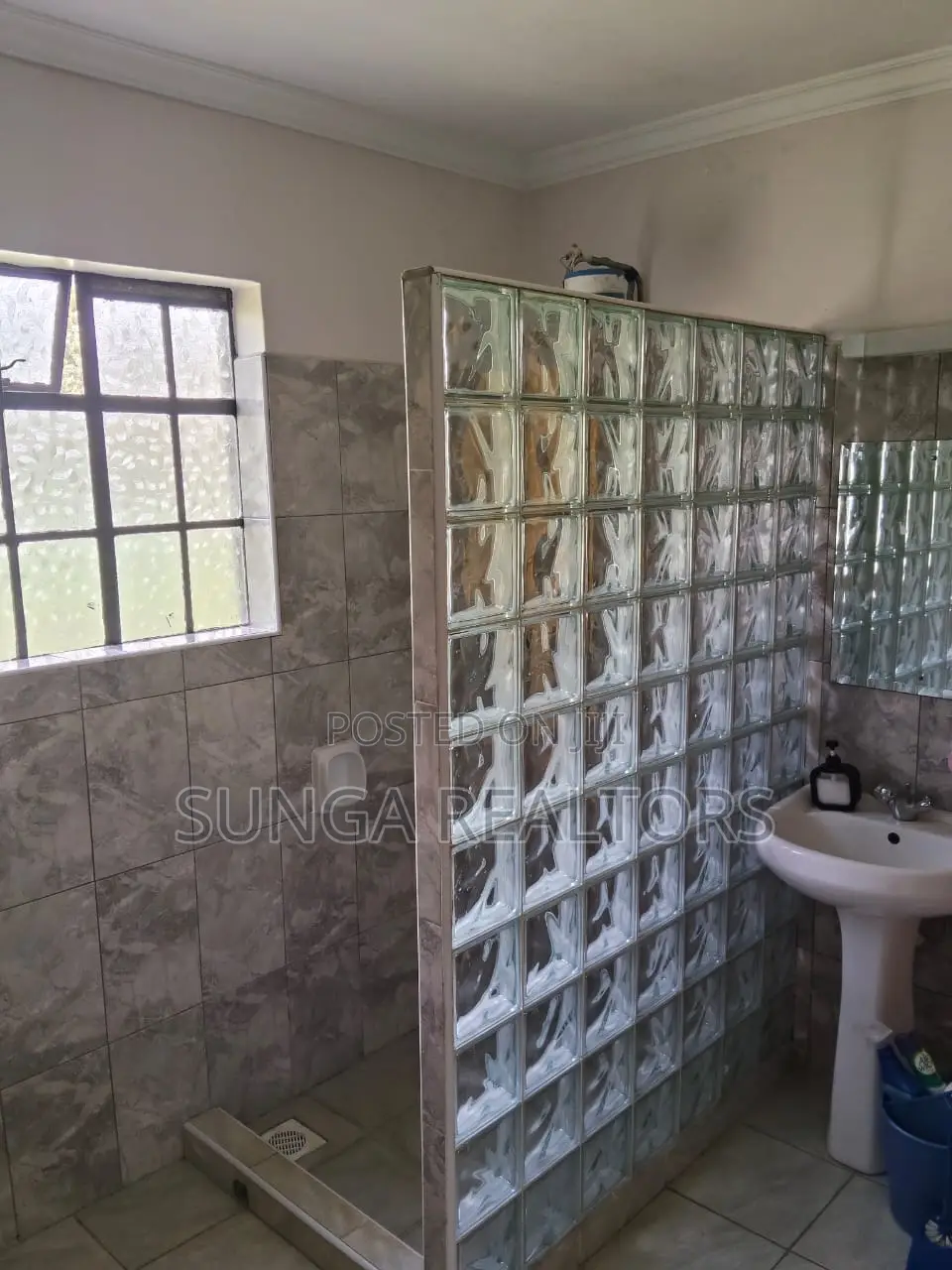 4bdrm Bungalow in Bomas, Hardy for rent