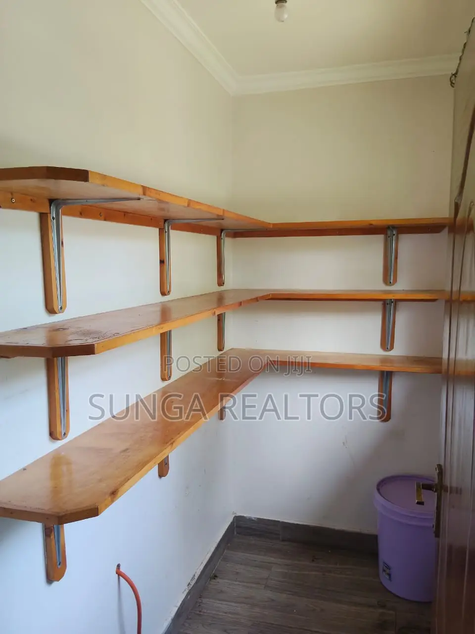 4bdrm Bungalow in Bomas, Hardy for rent