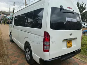 Toyota HiAce 2013 White
