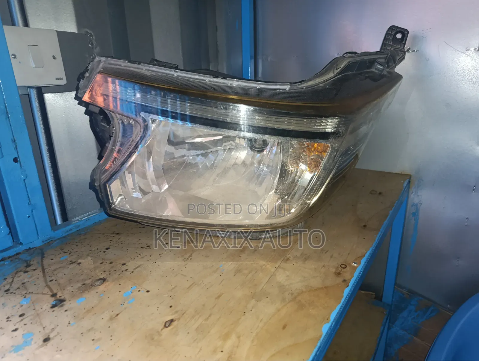 N-Wagon Non-Xenon Headlight Headlight