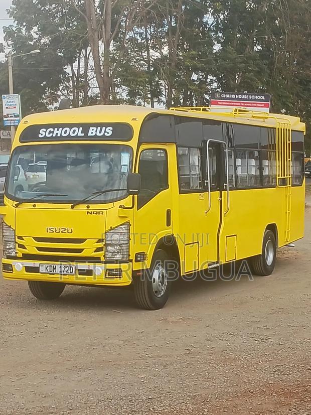 Isuzu NQR 2022 Yellow