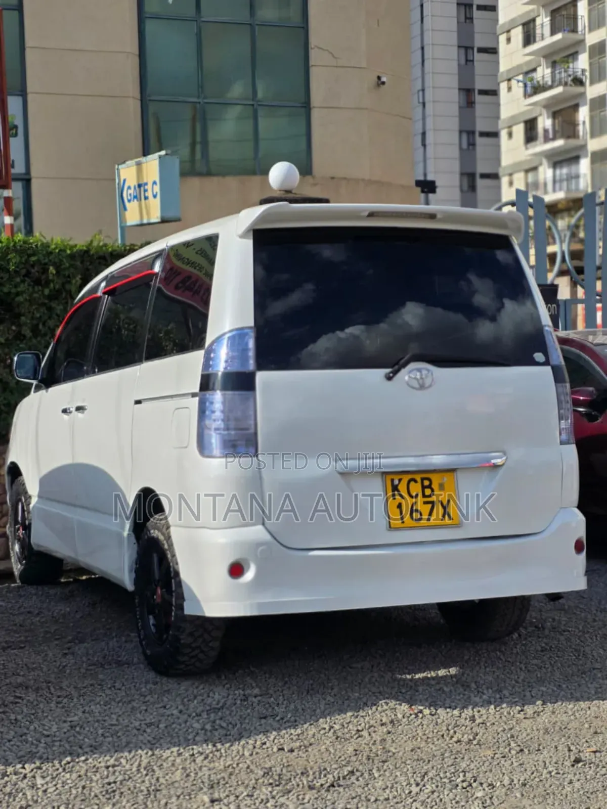 Toyota Voxy ZS 2WD 8-Seater 2007 Pearl