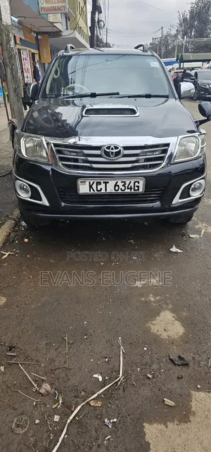 Toyota Hilux 2012 Black