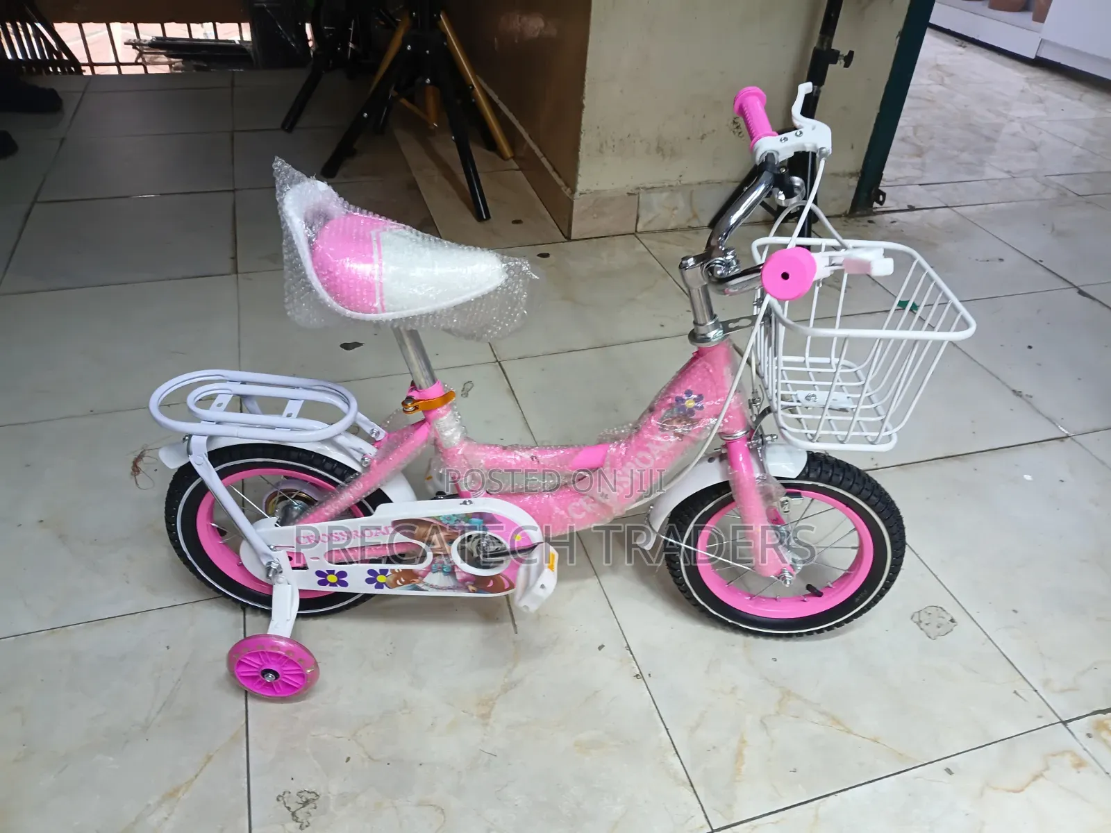 Crossroad 12′′ Kids Bicycle – Basket Training Wheels