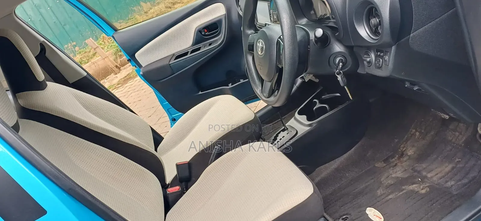 Toyota Vitz 2018 Blue
