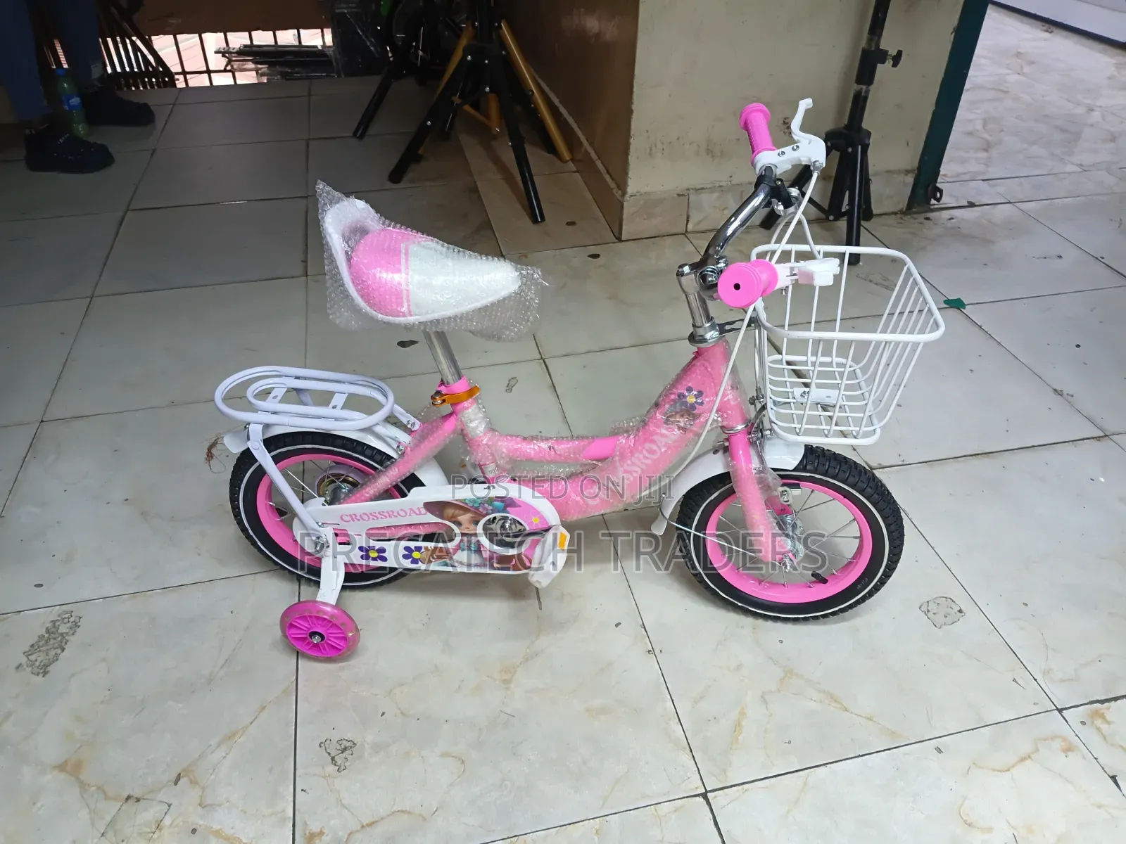 Pink Crossroad Size 12 Girls Bike – Beautiful Stylish
