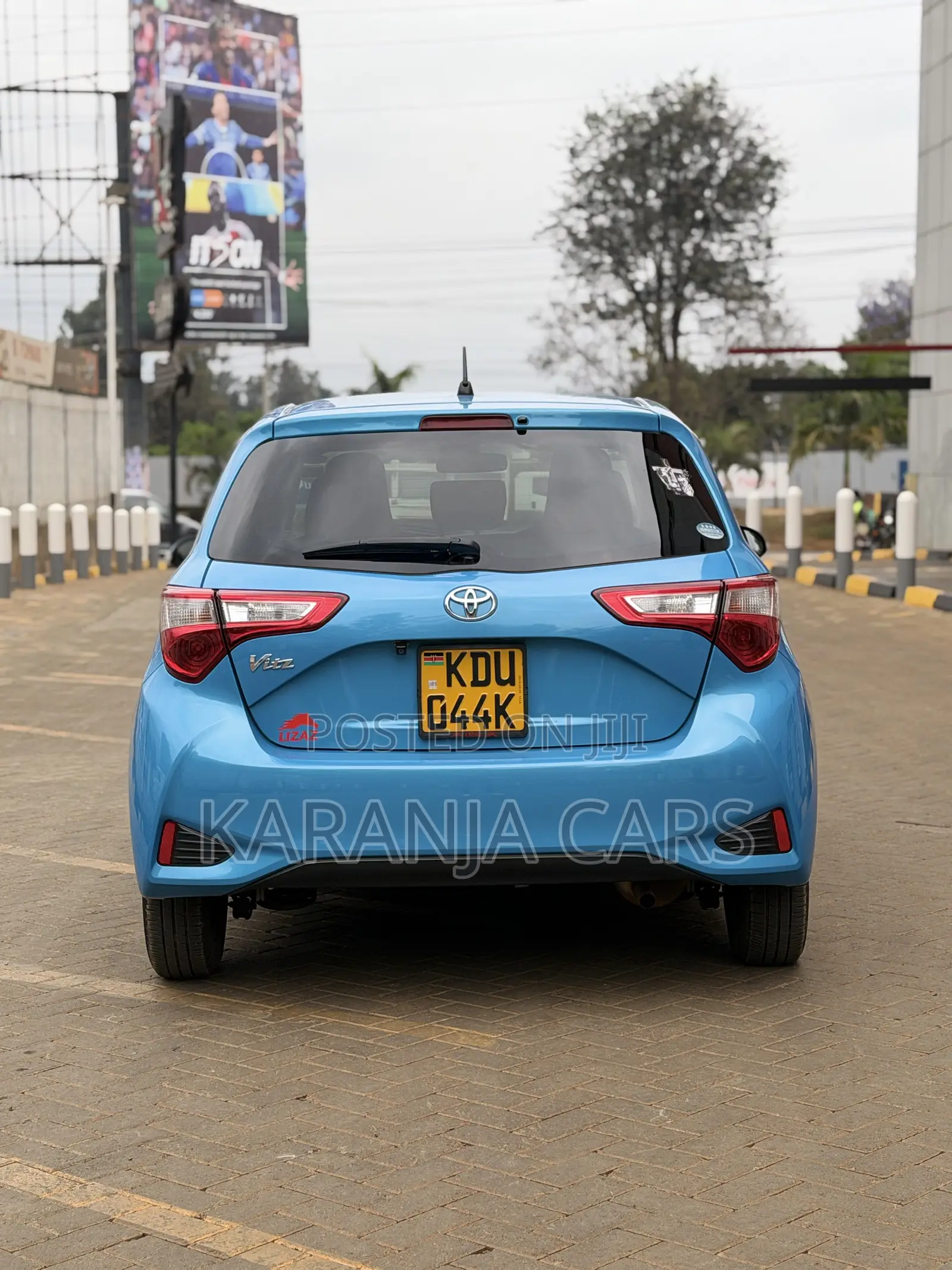 Toyota Vitz 1.0 FWD 5dr 2018 Blue