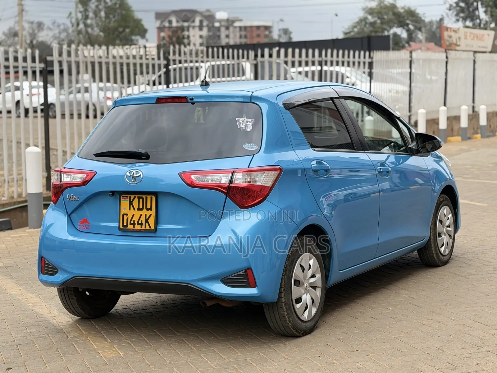 Toyota Vitz 1.0 FWD 5dr 2018 Blue