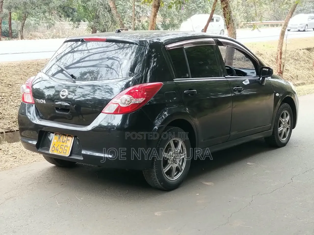 Nissan Tiida 2009 Black