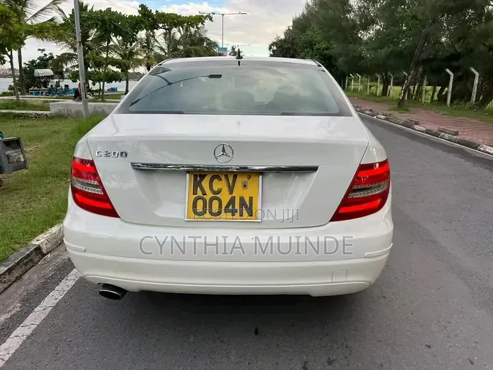 Mercedes-Benz C200 2012 White