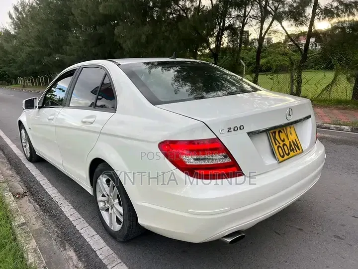 Mercedes-Benz C200 2012 White