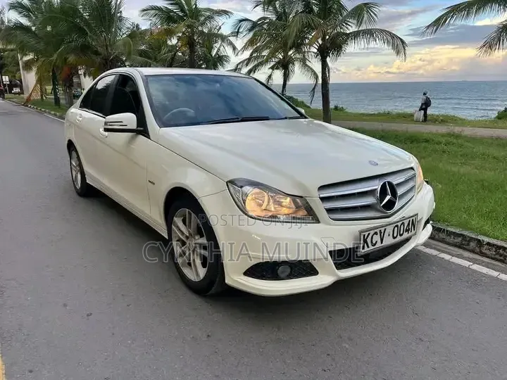 Mercedes-Benz C200 2012 White