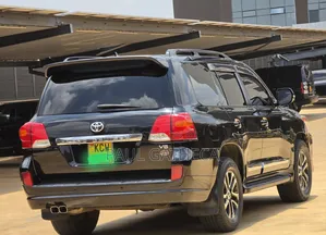 Toyota Land Cruiser 2012 Black