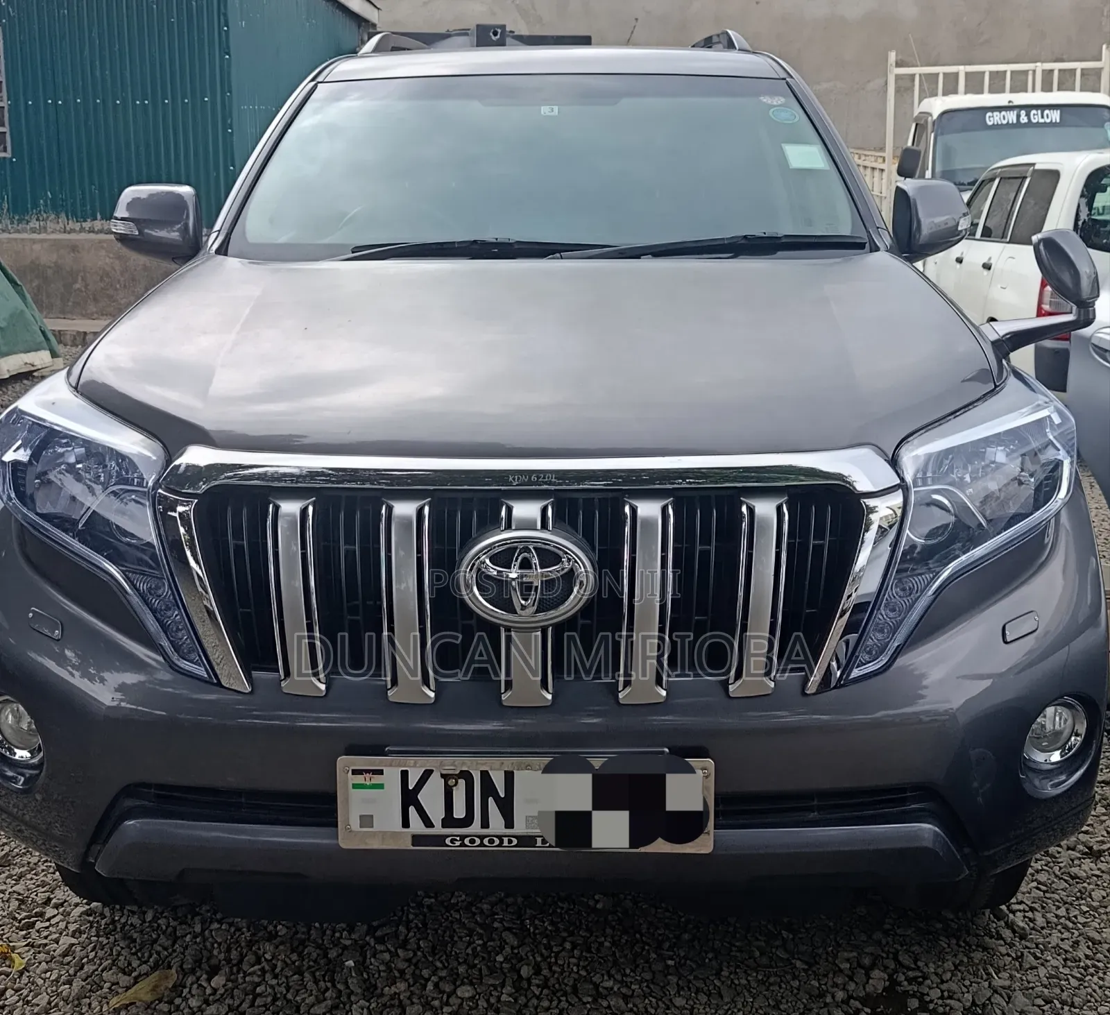 Toyota Land Cruiser Prado 2017 Gray