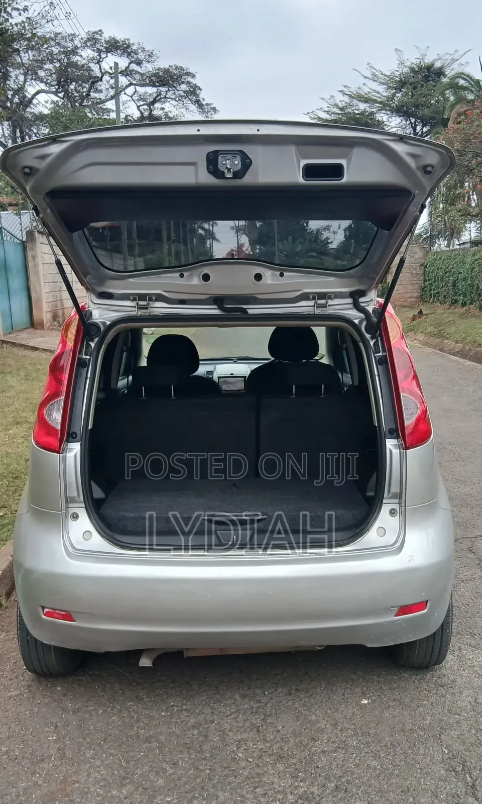 Nissan Note 2010 Silver