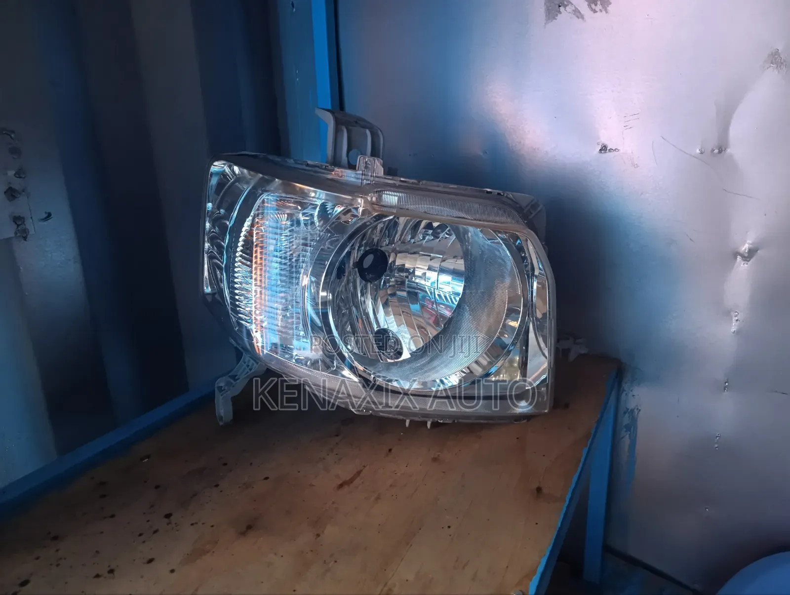 N-Box Non-Xenon Headlight