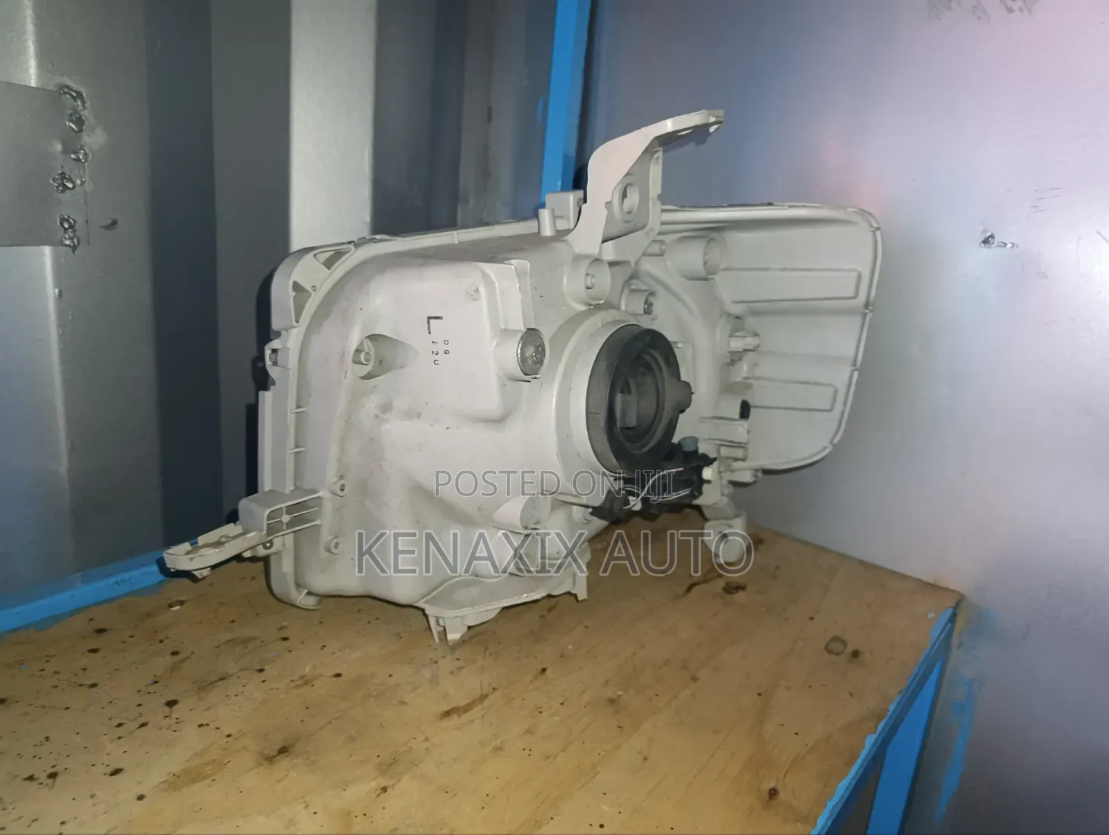 N-Box Non-Xenon Headlight