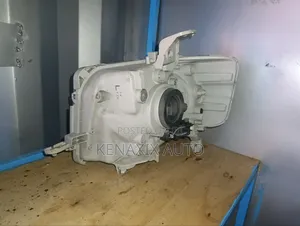 N-Box Non-Xenon Headlight
