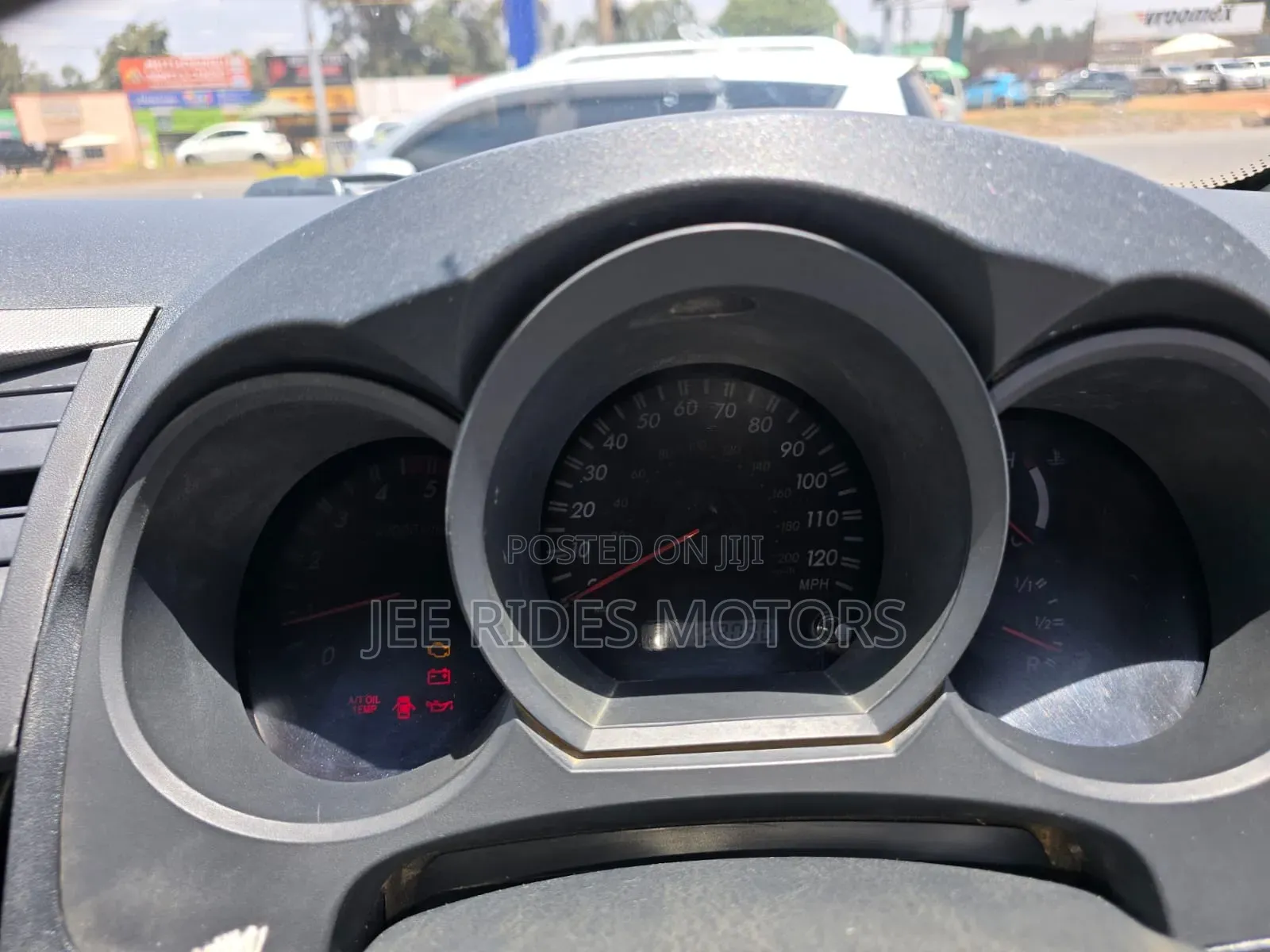 Toyota HiAce 2016 Silver