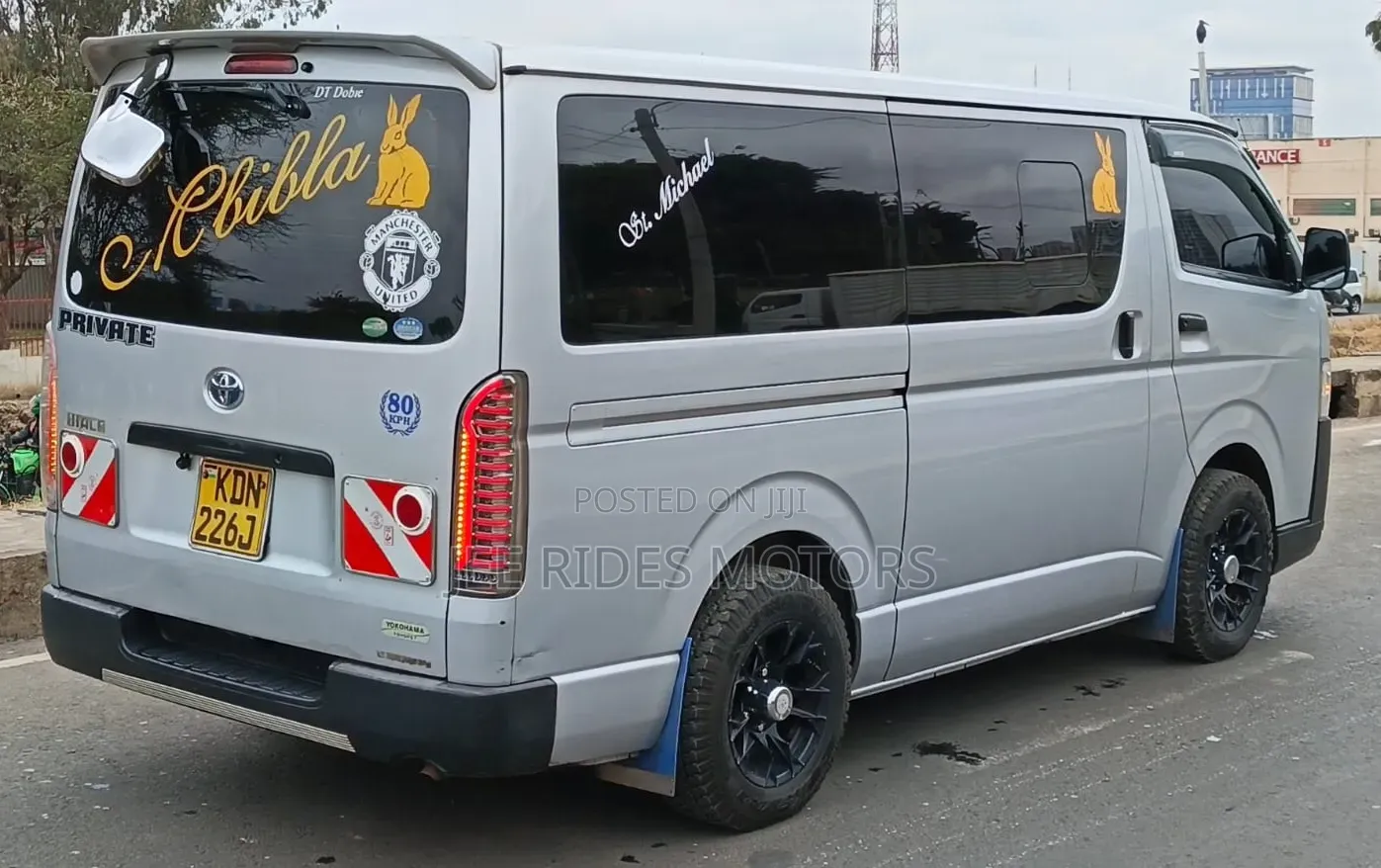 Toyota HiAce 2016 Silver