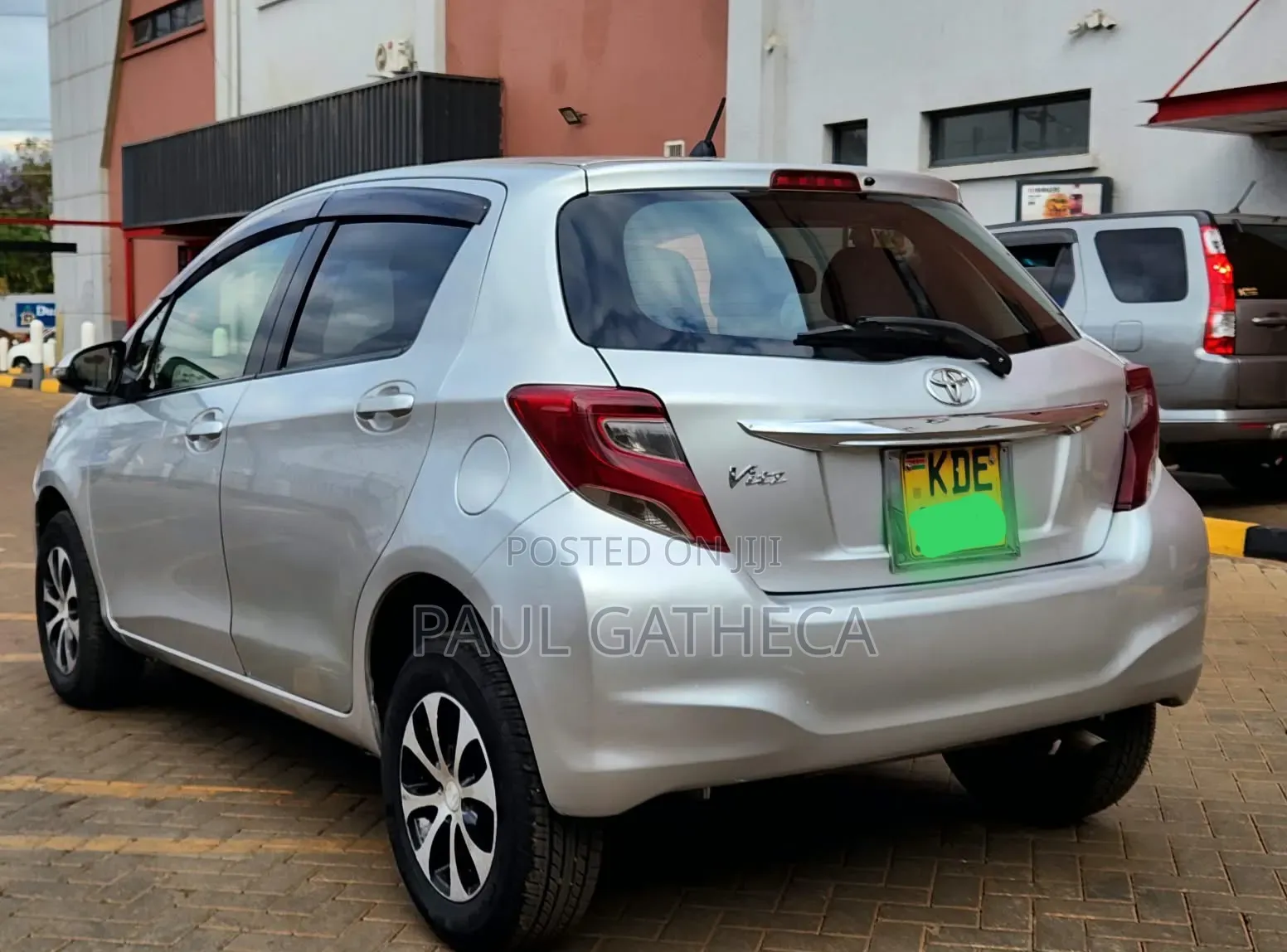 Toyota Vitz 2015 Silver