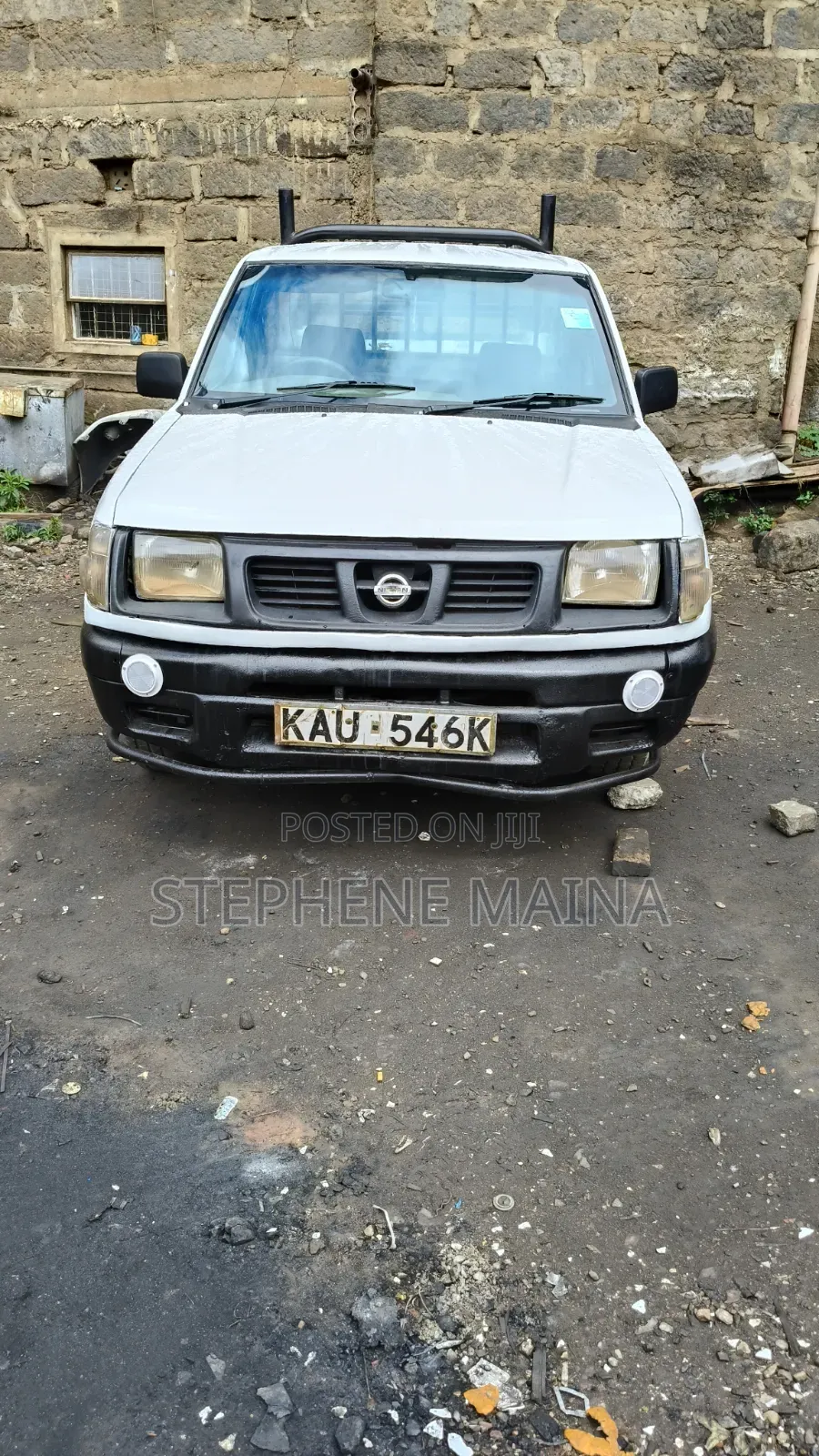 Nissan Hardbody 2013 White