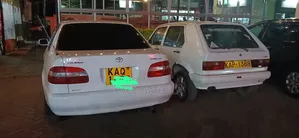 Toyota Corolla 2000 White
