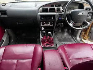 Ford Everest 2004 Gold