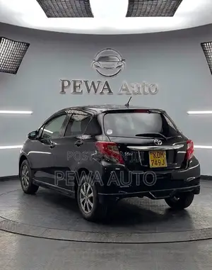 Toyota Vitz 1.3 FWD 3dr 2016 Black