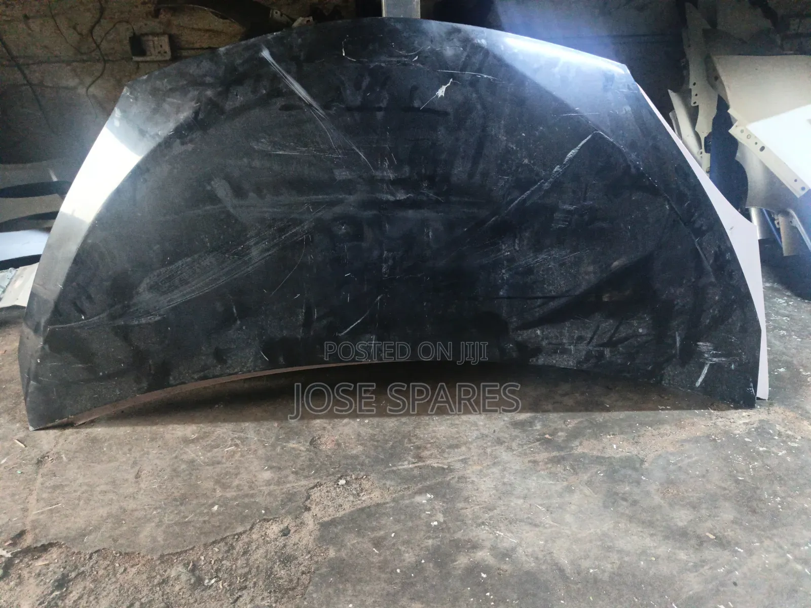Toyota Ractis Bonnet