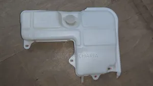 Wiper Washer Tank for Mitsubishi Fuso Fighter
