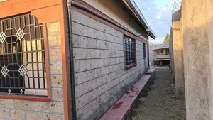 3bdrm Mansion in Pipeline Meeting, Nakuru Town East for sale