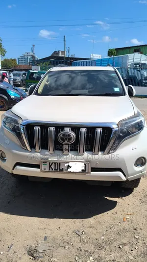 Toyota Land Cruiser Prado 2016 White