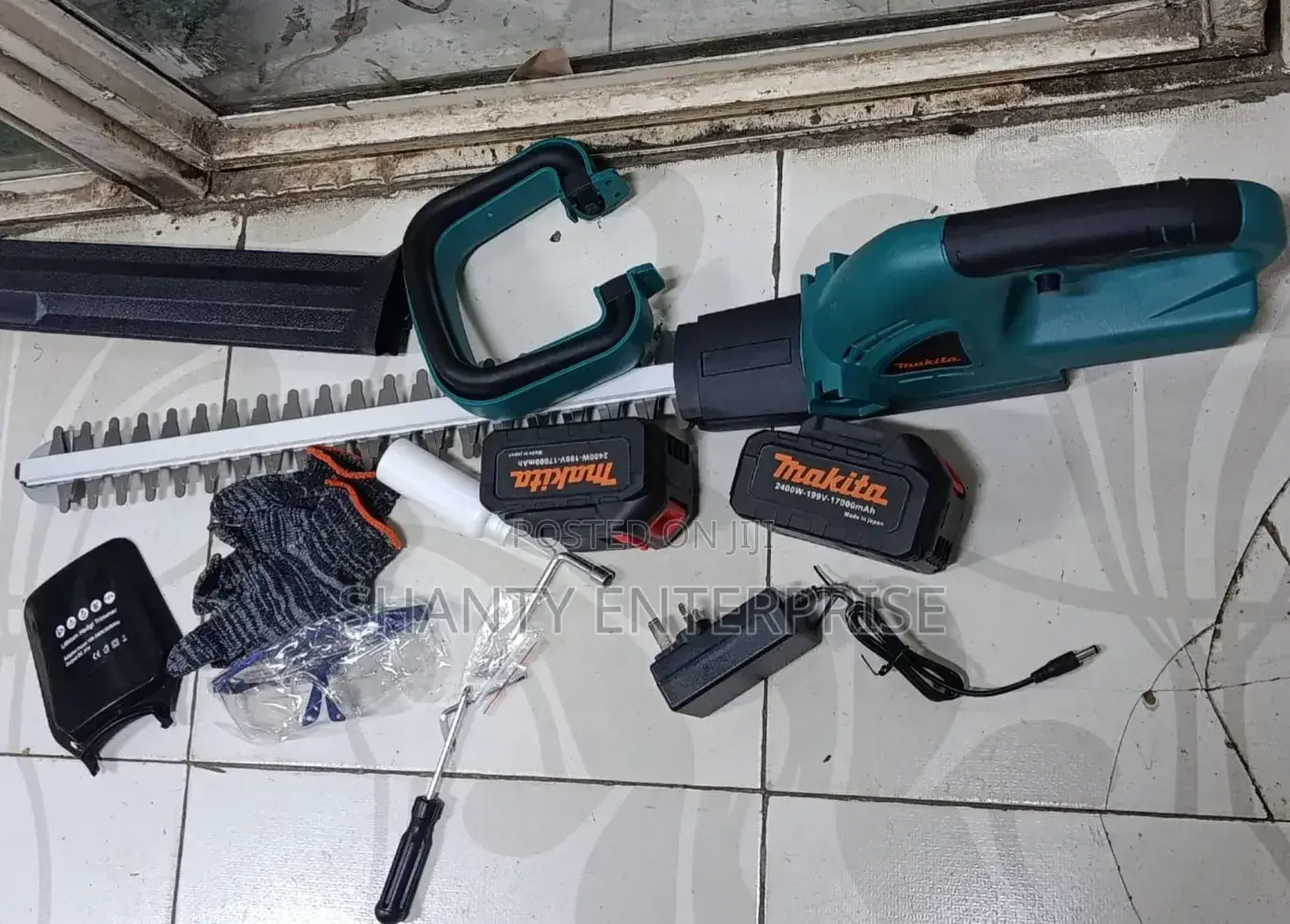 Cordless Makita Trimmer