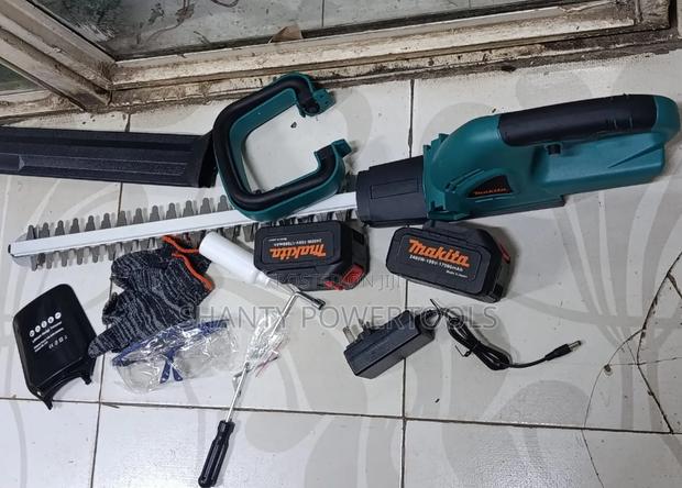 Cordless Makita Trimmer