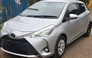 Toyota Vitz 2019 Silver