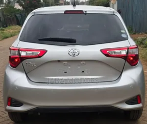 Toyota Vitz 2019 Silver