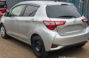 Toyota Vitz 2019 Silver