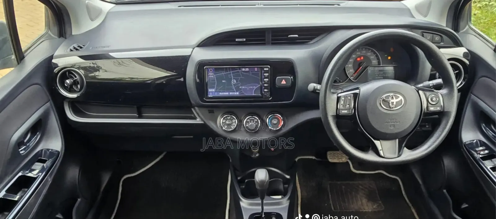 Toyota Vitz 2019 Silver