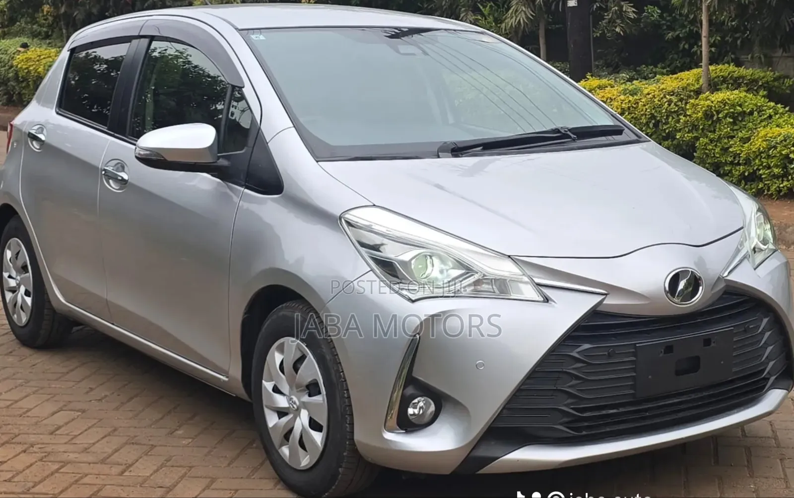 Toyota Vitz 2019 Silver