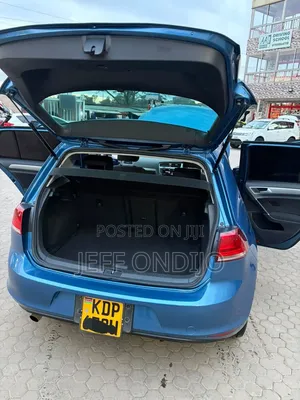 Volkswagen Golf 2016 Blue