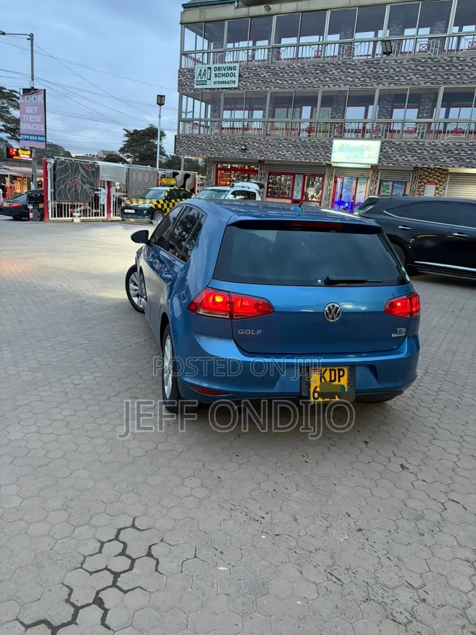 Volkswagen Golf 2016 Blue