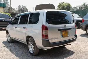 Toyota Succeed 2017 Silver
