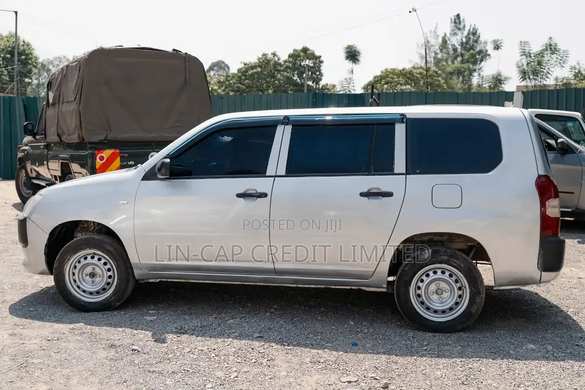Toyota Succeed 2017 Silver