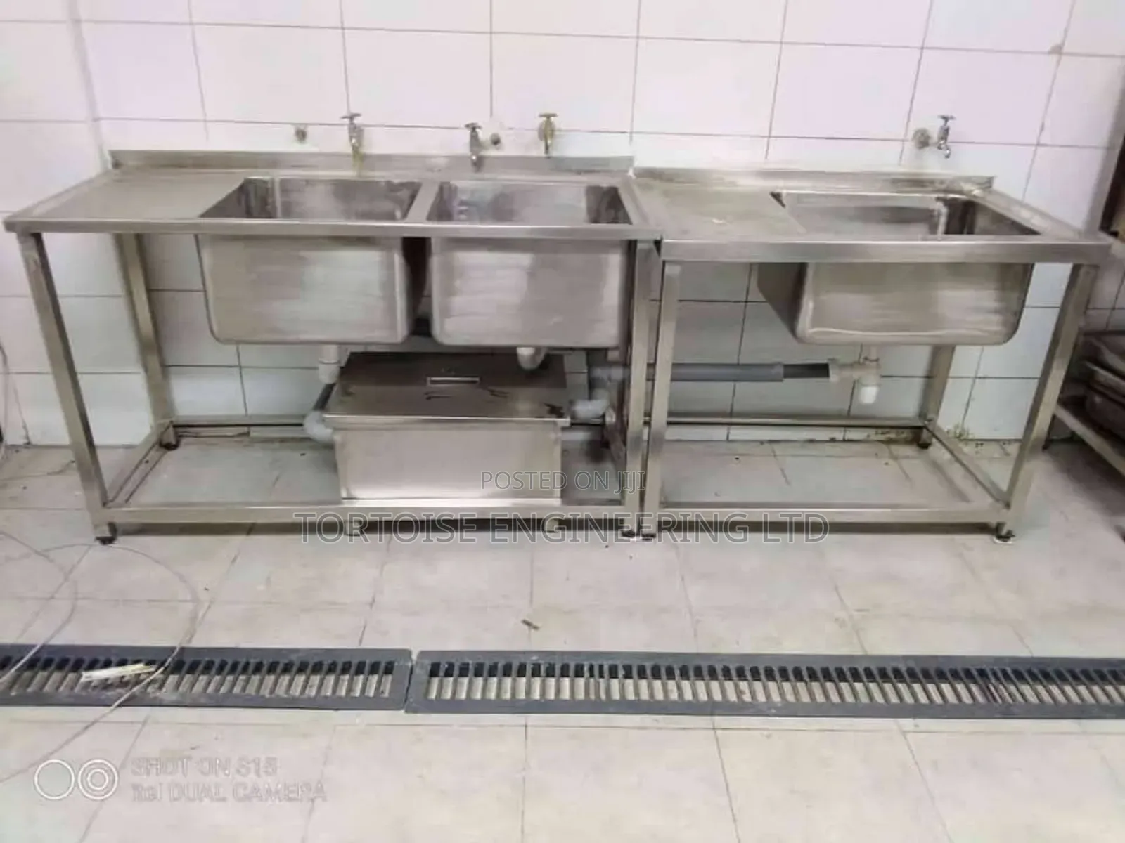 Stainless Steel Commercial Double Sink 2 Bowls Size 1500mm Long