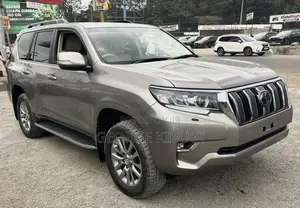 Toyota Land Cruiser Prado 2021 Gold